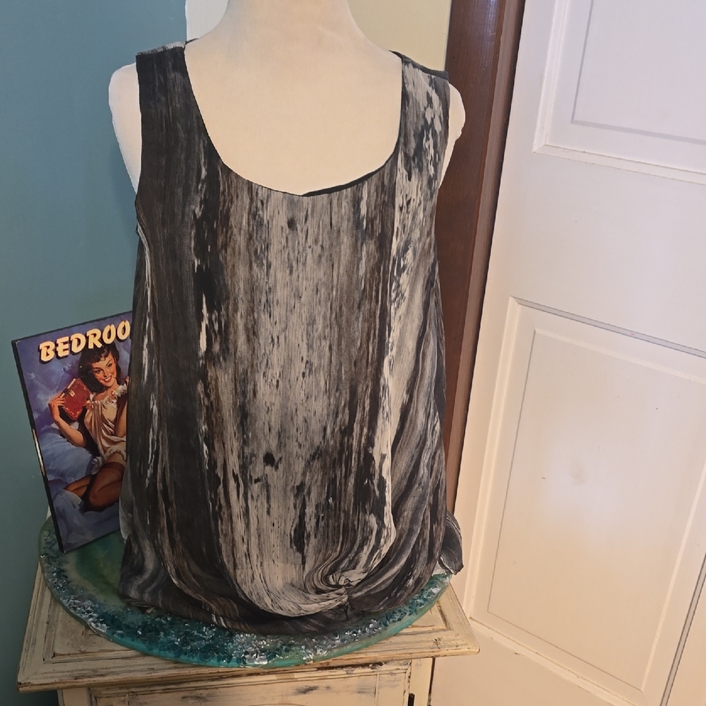 Mystree Asymmetrical Gray and Black Tank Top